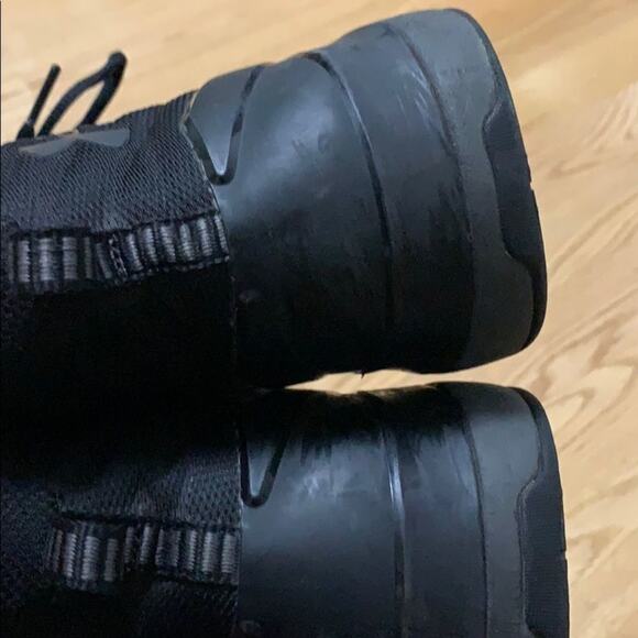UNDER ARMOUR MENS‎ BLACK SNEAKERS SIZE 9 1/2 - Picture 4 of 7